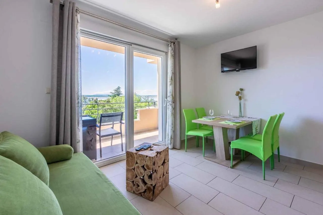 Apartments In Dramalj 39042