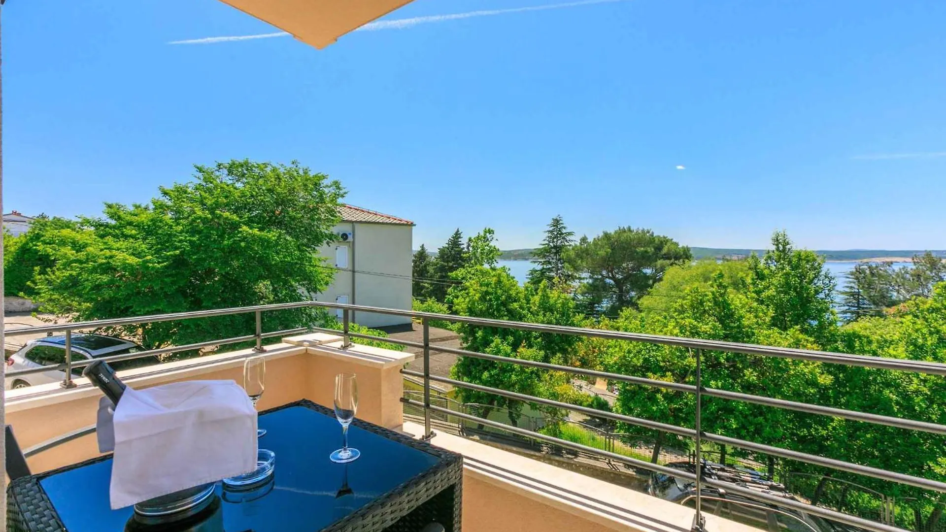 Apartments In Dramalj 39042 Croatia